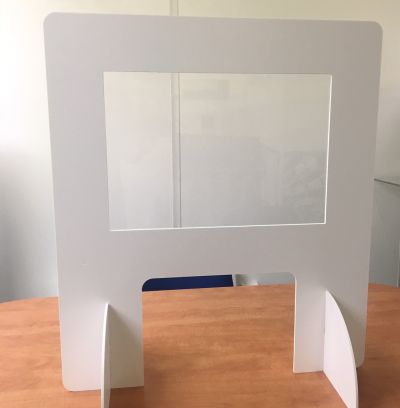 Free Standing Protection Screen For Nail Techs