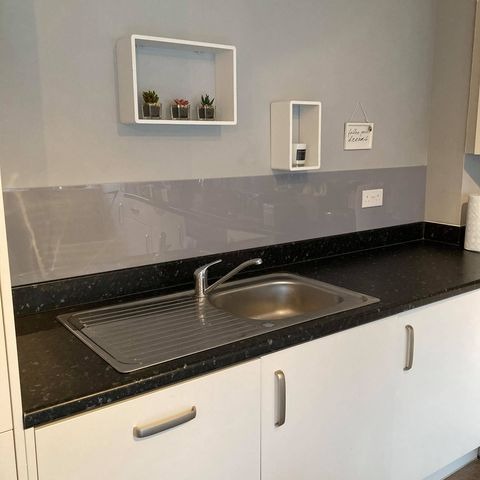 grey kitchen splashback